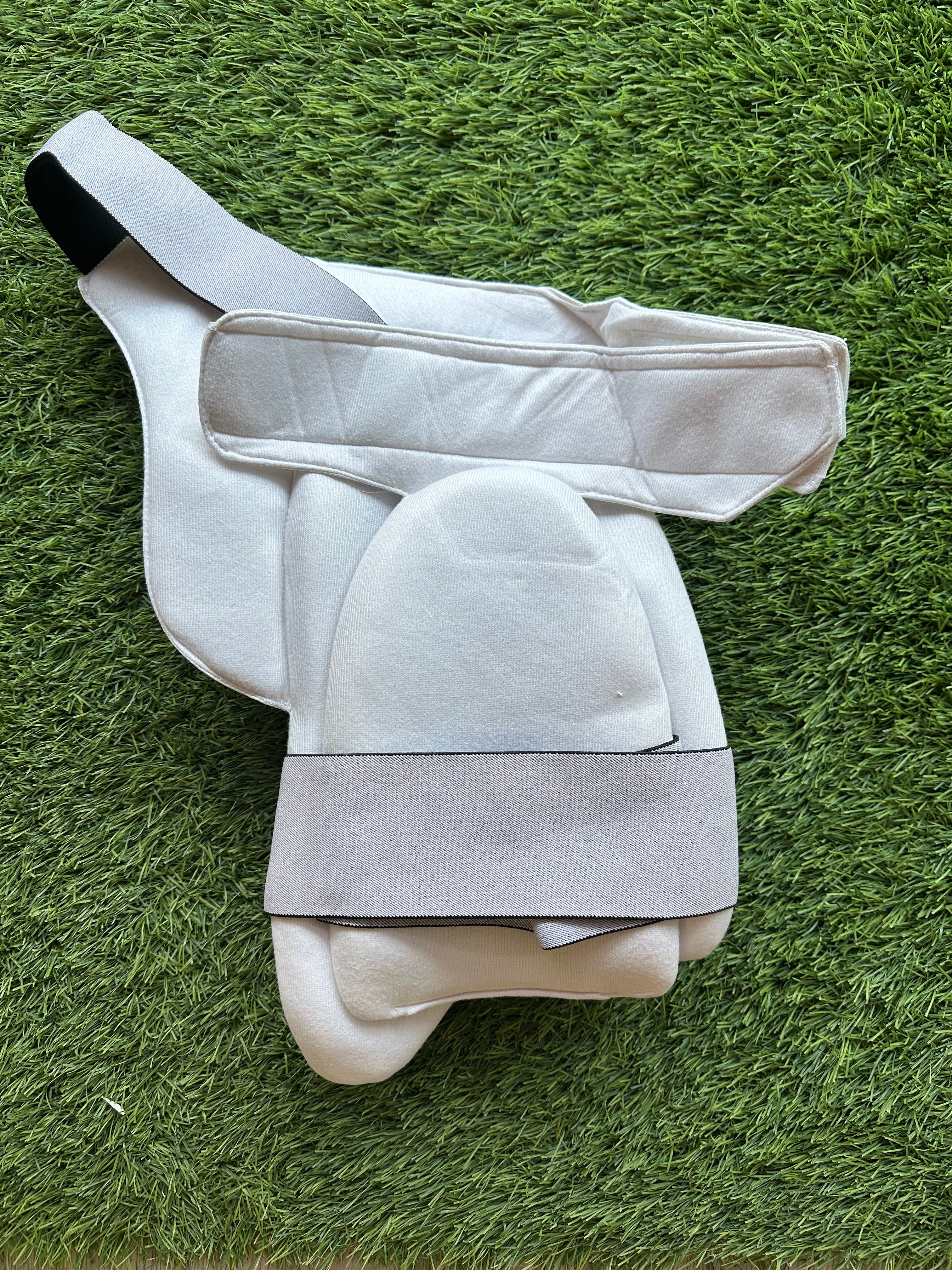 AKS Legend Thigh Pads Season 25/26