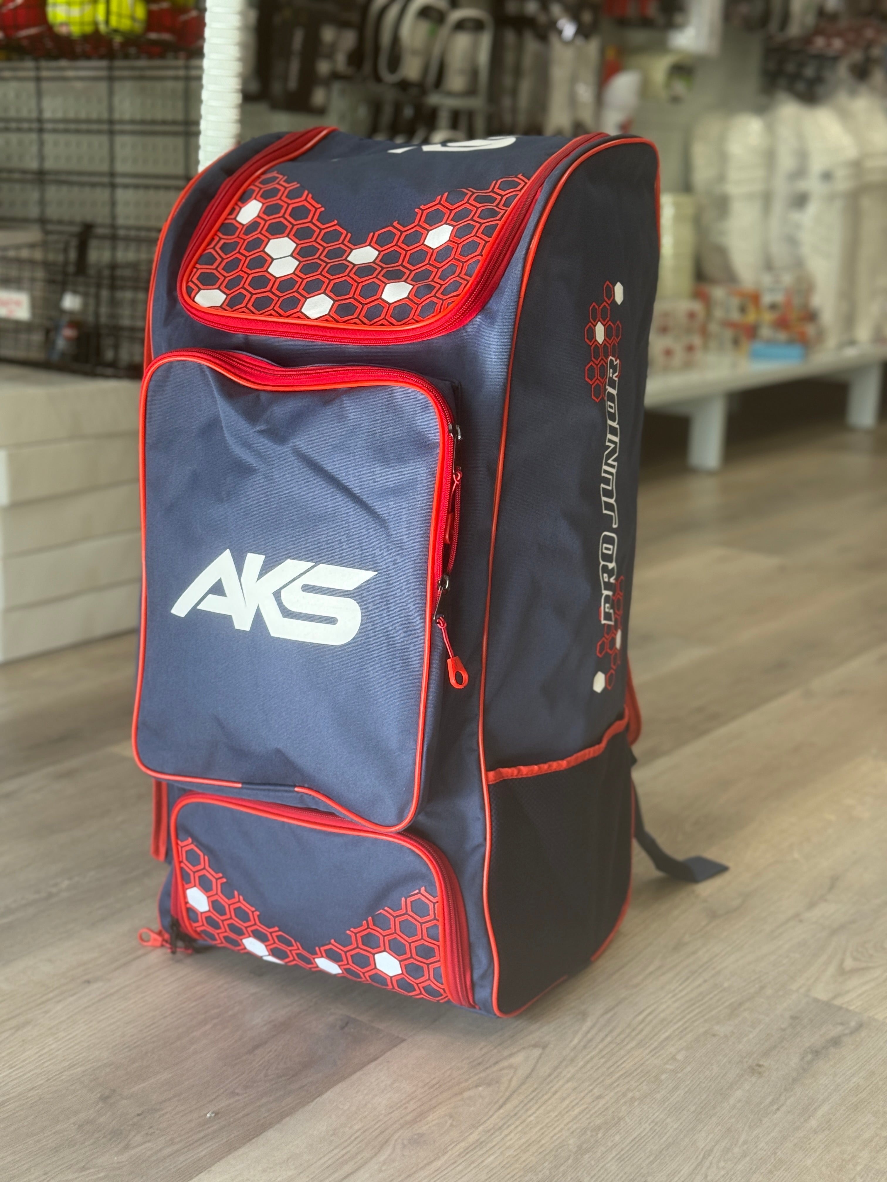 Junior Pro kit Bag Duffle Wheelie