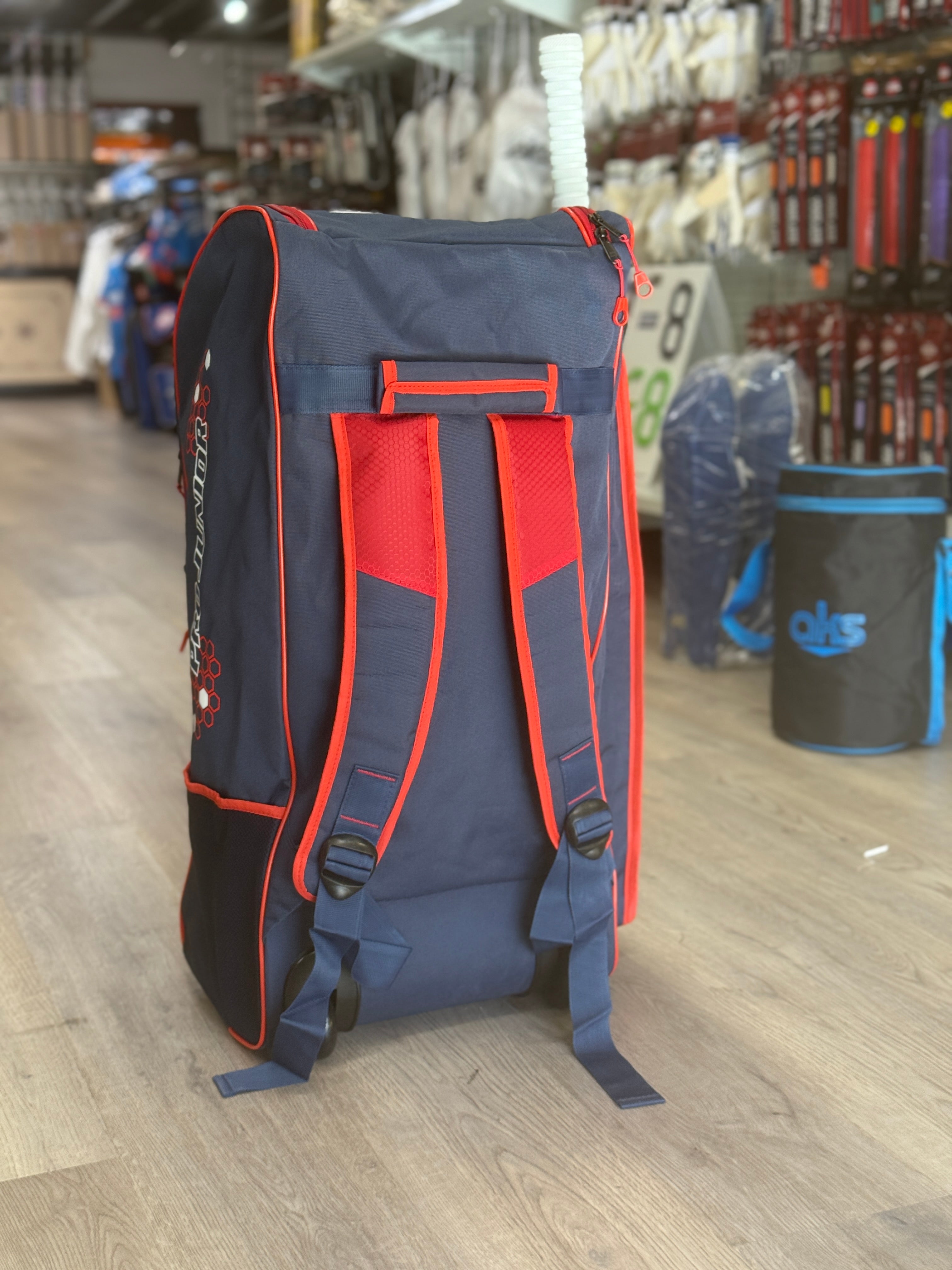 Junior Pro kit Bag Duffle Wheelie