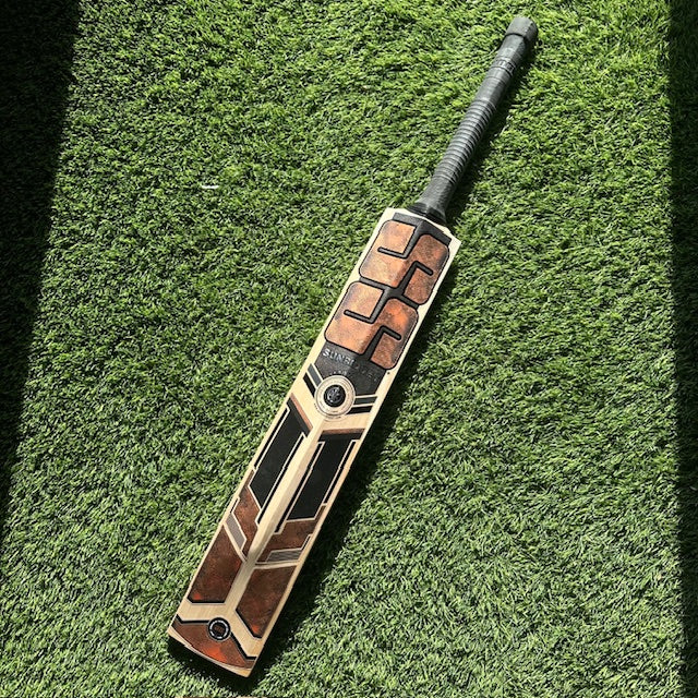 SS V. SURYAVANSHI K.W. Cr Bats