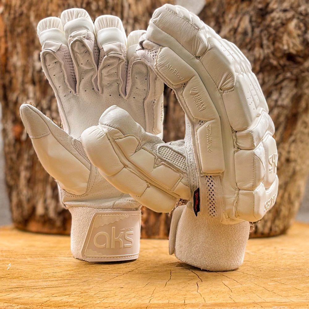 PLAYERS BATTING GLOVES