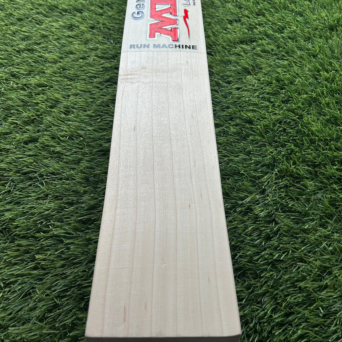 MRF EW BAT Genius Run Machine