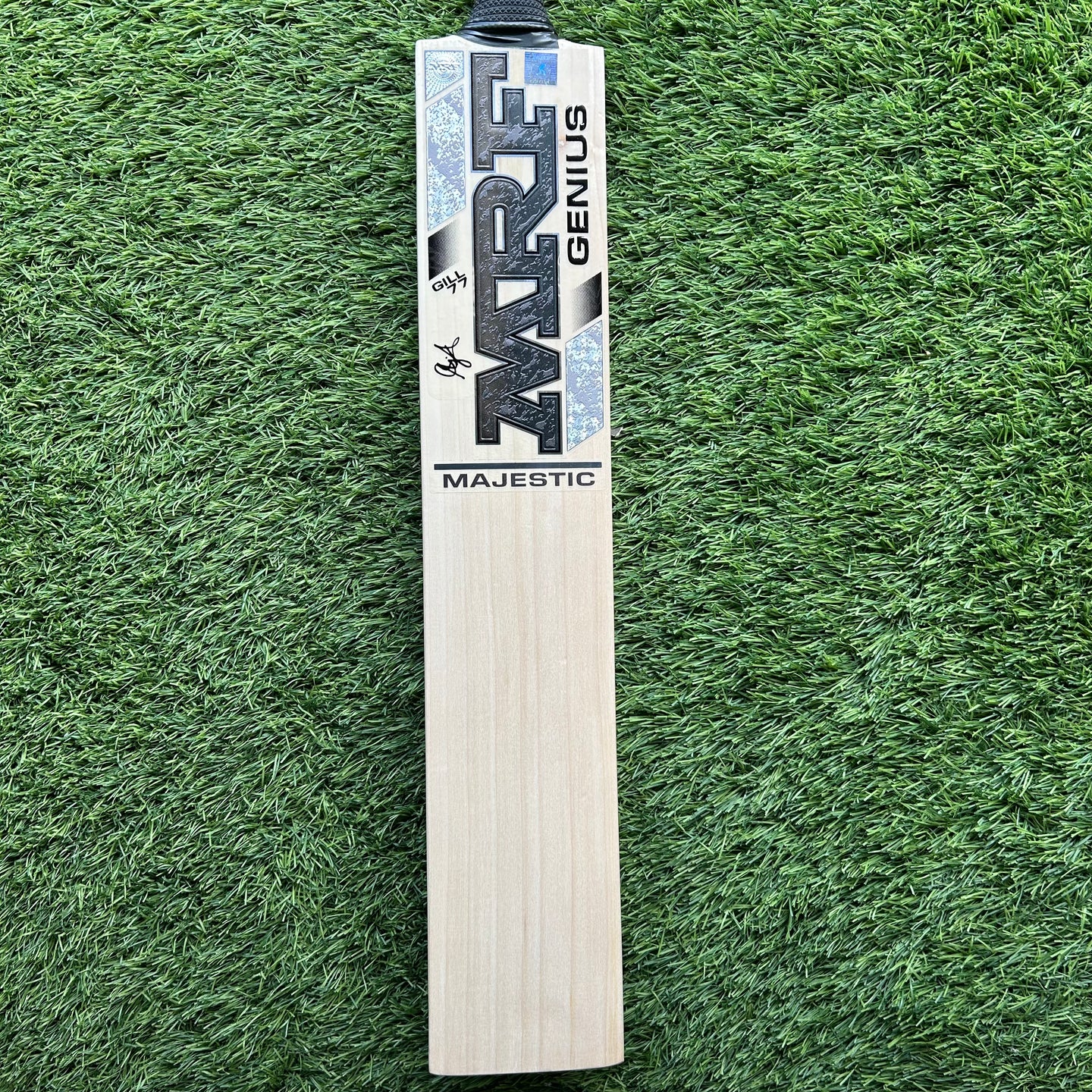 MRF EW Bat Majestic Juniors'