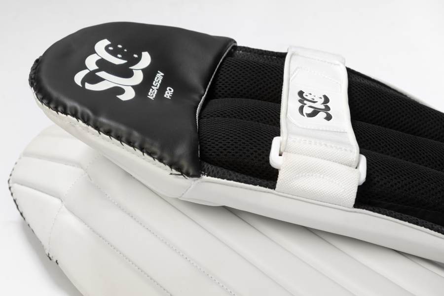 SCC Assassin Pro Wicketkeeping Pads