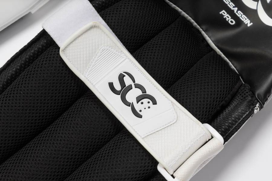SCC Assassin Pro Wicketkeeping Pads