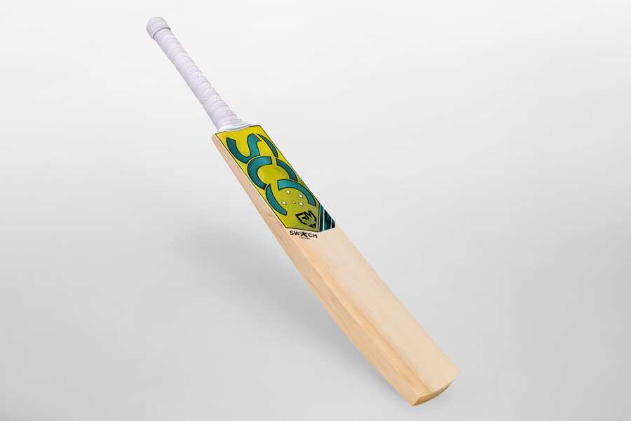 SCC SWITCH Rush Gold 675 Junior English Willow Cricket Bat