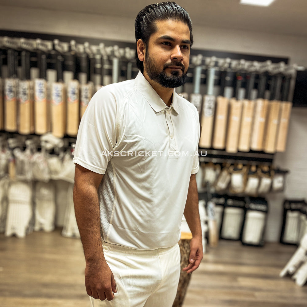 AKS MEN OFF WHITE PLAYING TOP HALF SLEEVE